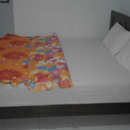 Tanjung Inn Wonosari Esterno foto