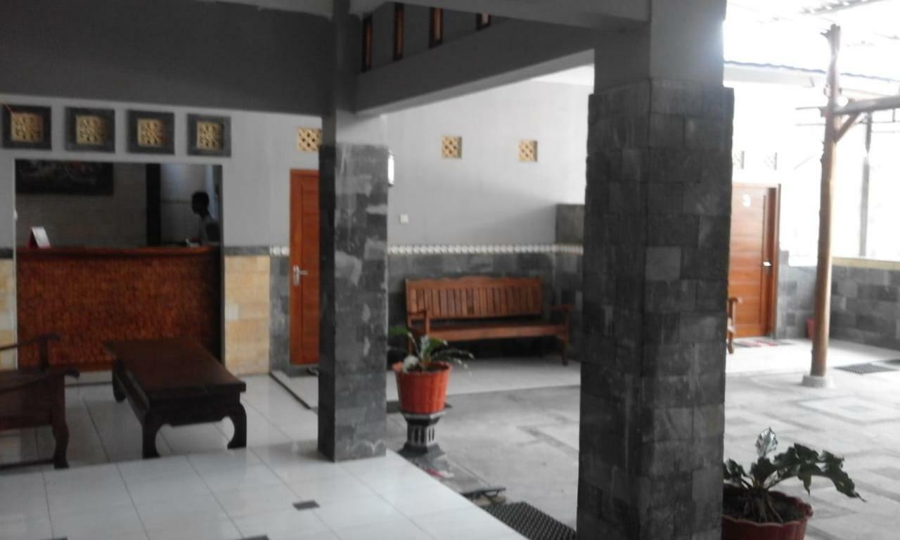 Tanjung Inn Wonosari Esterno foto
